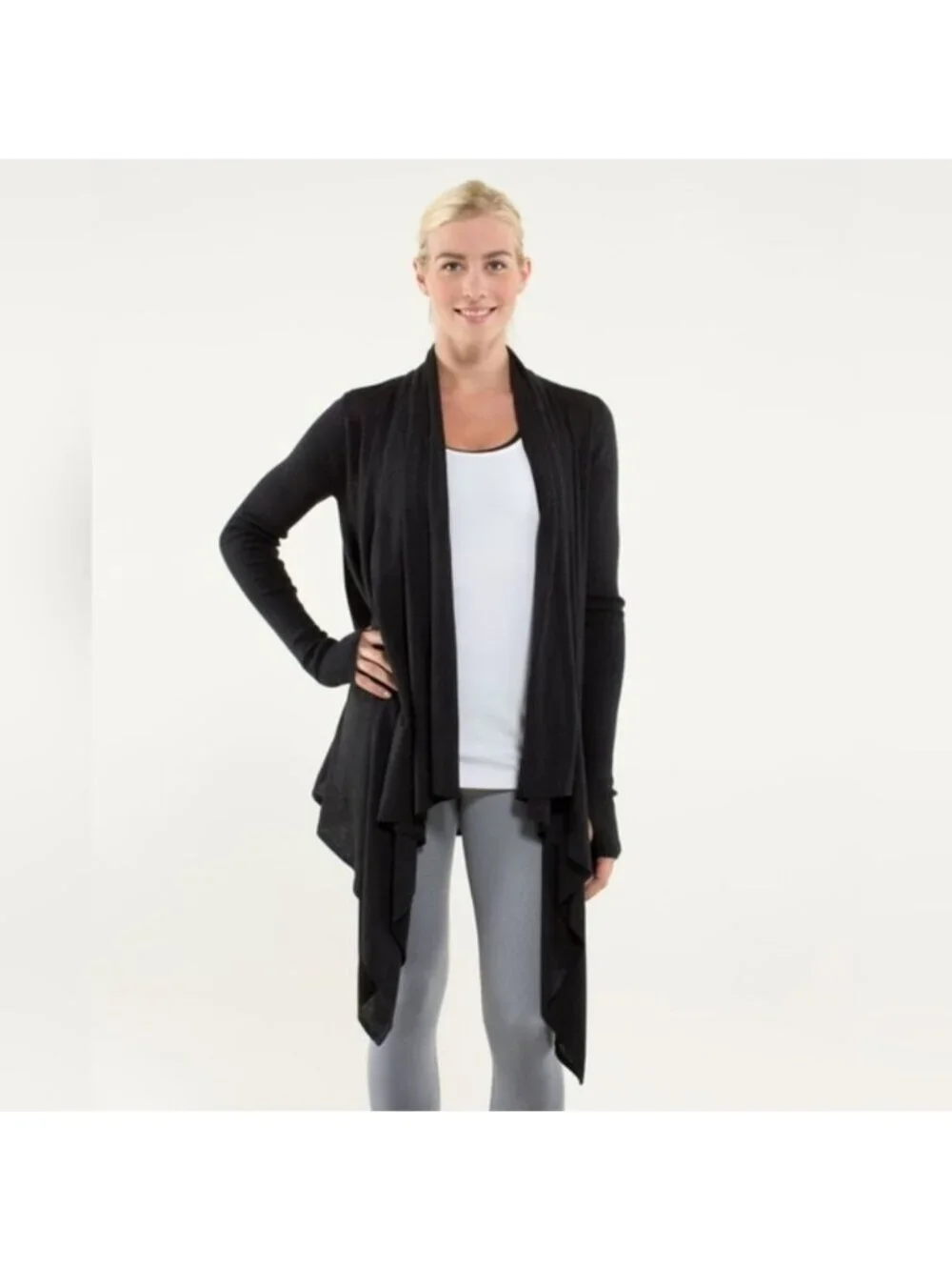 Lululemon Universal Wrap Black